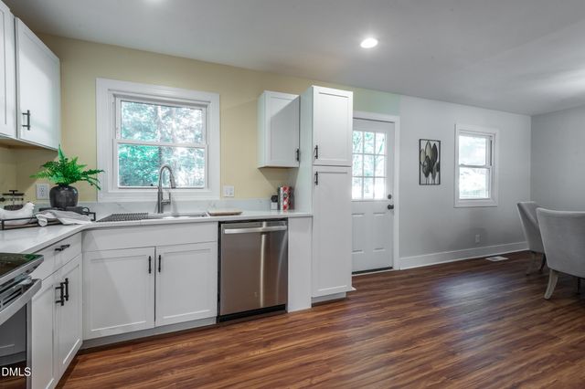 7401 Fiesta Way, Raleigh, NC 27615