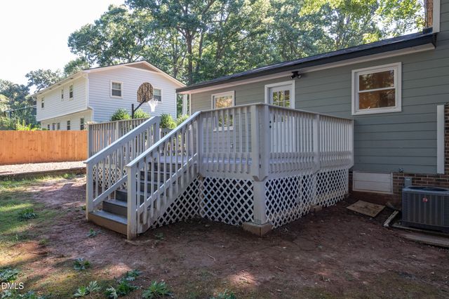 7401 Fiesta Way, Raleigh, NC 27615
