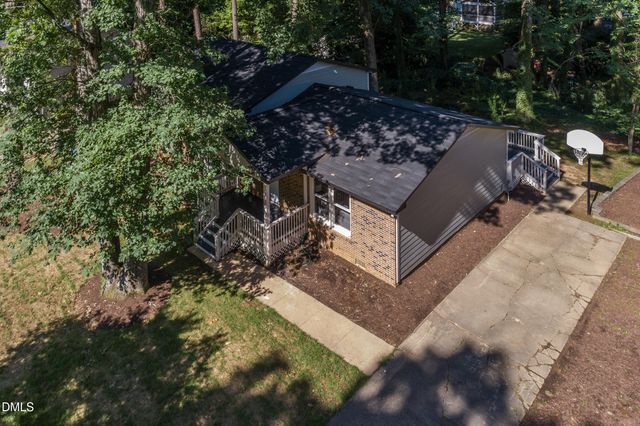 7401 Fiesta Way, Raleigh, NC 27615