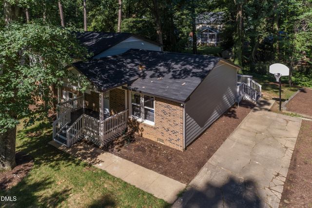 7401 Fiesta Way, Raleigh, NC 27615