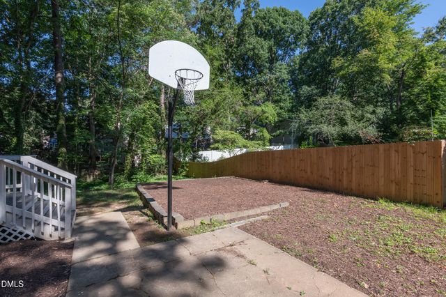 7401 Fiesta Way, Raleigh, NC 27615
