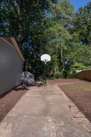 7401 Fiesta Way, Raleigh, NC 27615