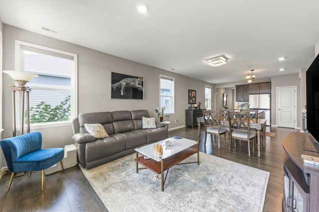 1 Savannah Court, Algonquin, IL 60102