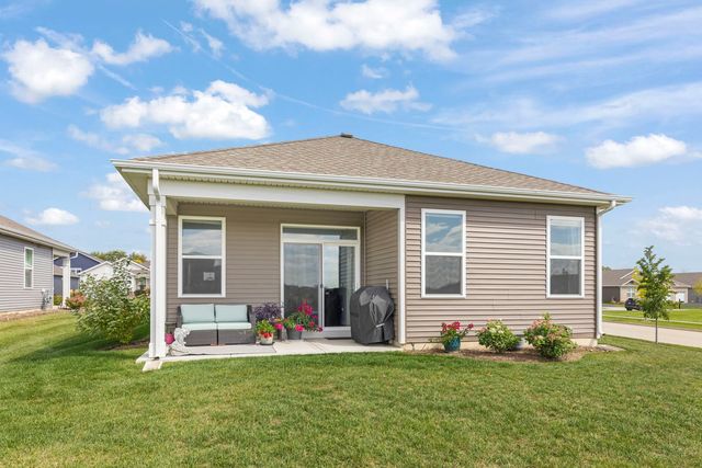 1 Savannah Court, Algonquin, IL 60102