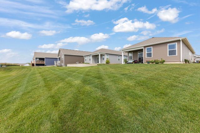 1 Savannah Court, Algonquin, IL 60102