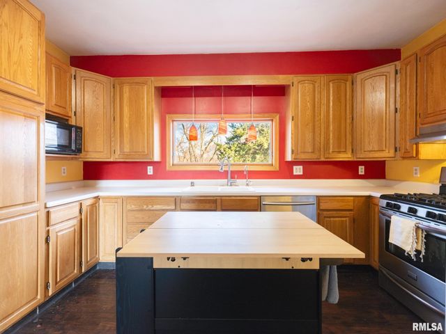 201 E ROSE Avenue, Bartonville, IL 61607