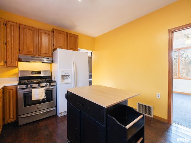 201 E ROSE Avenue, Bartonville, IL 61607