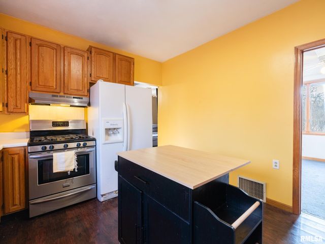 201 E ROSE Avenue, Bartonville, IL 61607