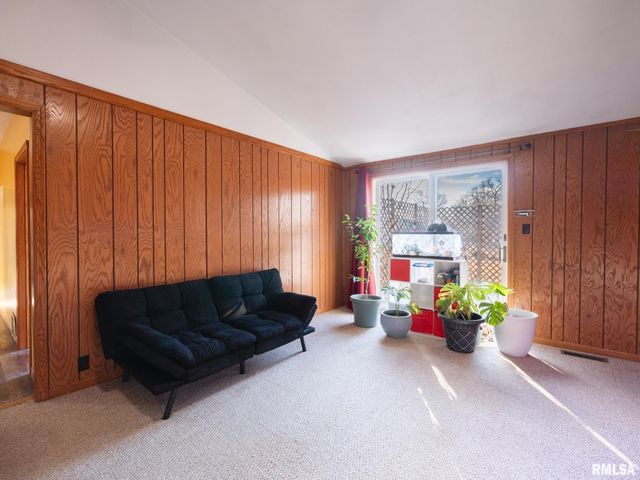 201 E ROSE Avenue, Bartonville, IL 61607