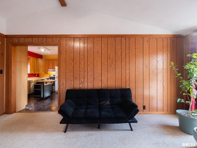 201 E ROSE Avenue, Bartonville, IL 61607