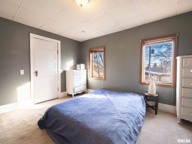 201 E ROSE Avenue, Bartonville, IL 61607