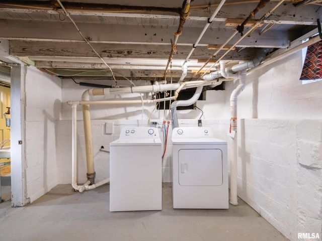 201 E ROSE Avenue, Bartonville, IL 61607