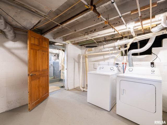 201 E ROSE Avenue, Bartonville, IL 61607