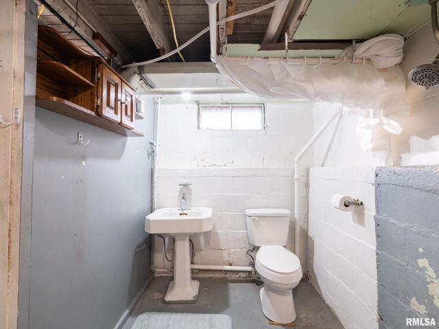 201 E ROSE Avenue, Bartonville, IL 61607