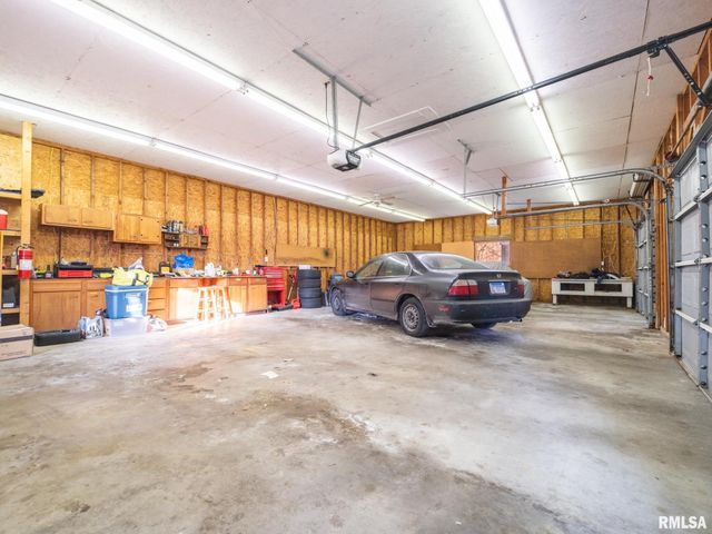 201 E ROSE Avenue, Bartonville, IL 61607