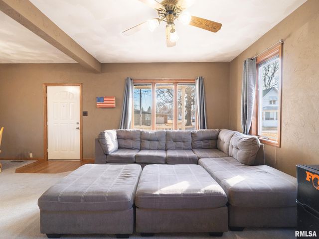 201 E ROSE Avenue, Bartonville, IL 61607