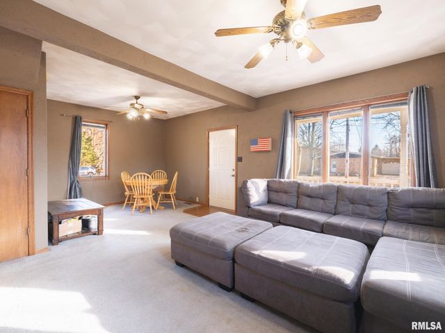 201 E ROSE Avenue, Bartonville, IL 61607