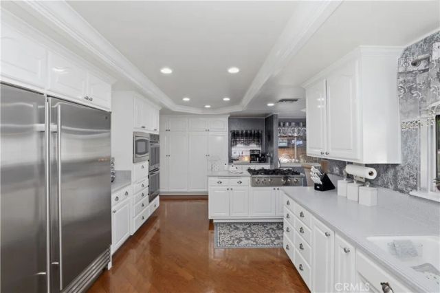 1210 Versailles Circle, Riverside, CA 92506