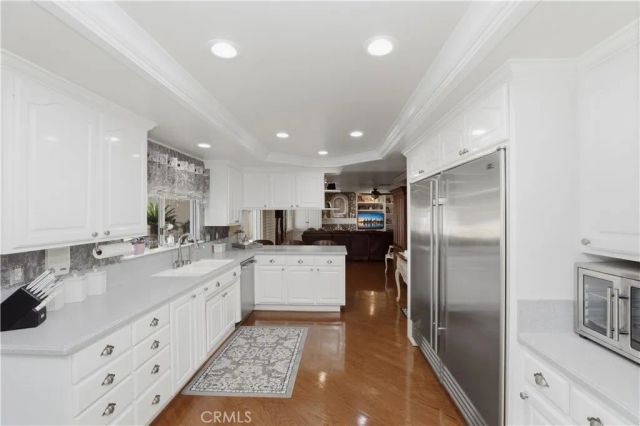 1210 Versailles Circle, Riverside, CA 92506