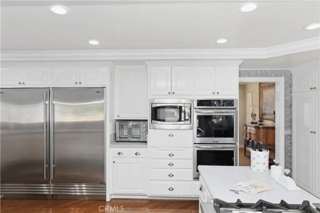 1210 Versailles Circle, Riverside, CA 92506