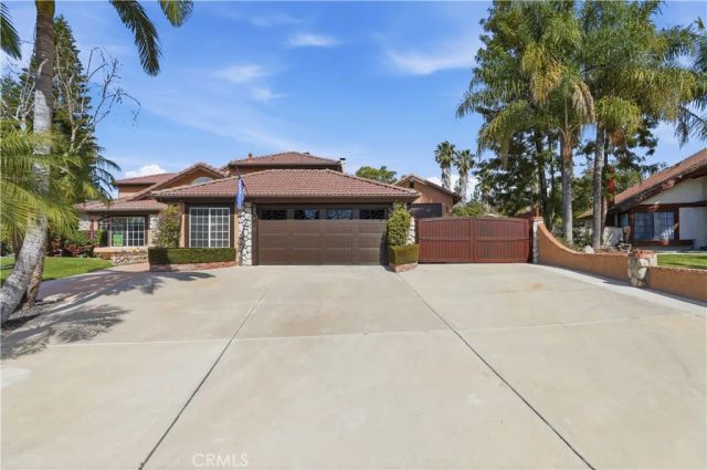 1210 Versailles Circle, Riverside, CA 92506