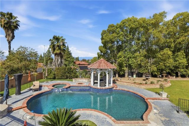 1210 Versailles Circle, Riverside, CA 92506
