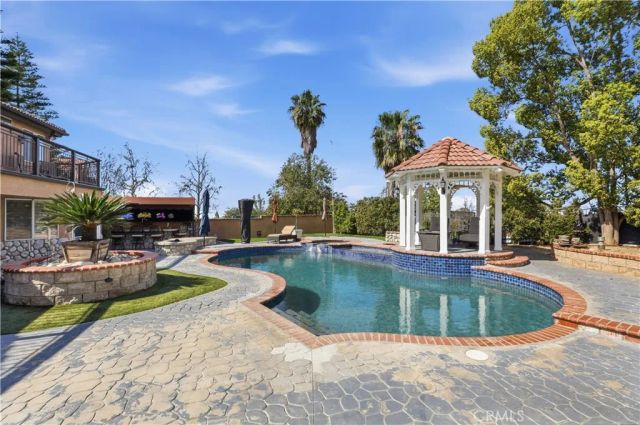 1210 Versailles Circle, Riverside, CA 92506