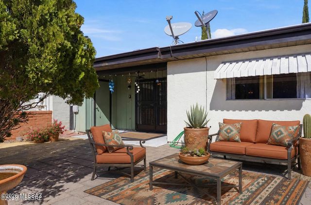 1176 S Alpine Circle, Green Valley, AZ 85614