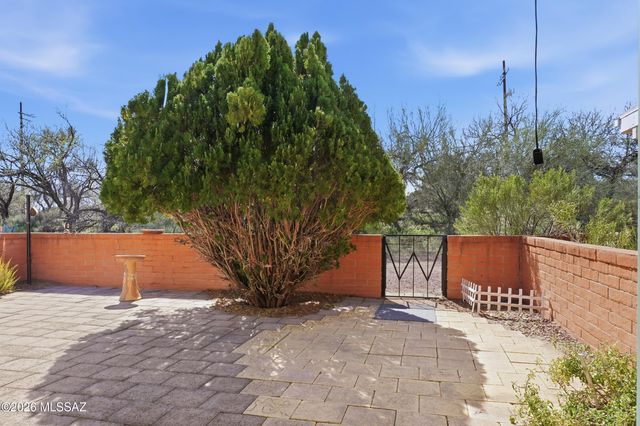 1176 S Alpine Circle, Green Valley, AZ 85614