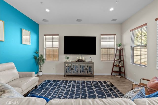 27624 Solana, Saugus, CA 91350