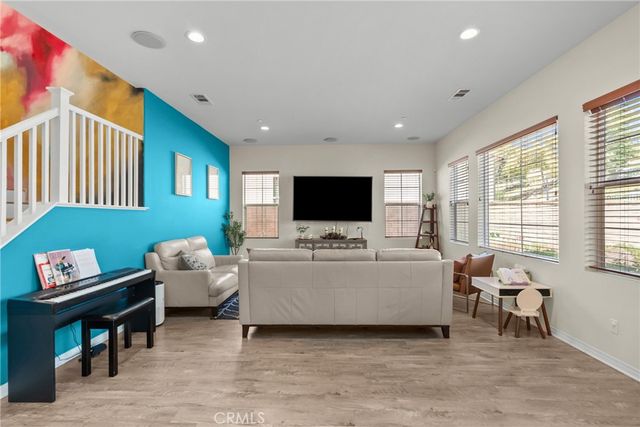 27624 Solana, Saugus, CA 91350