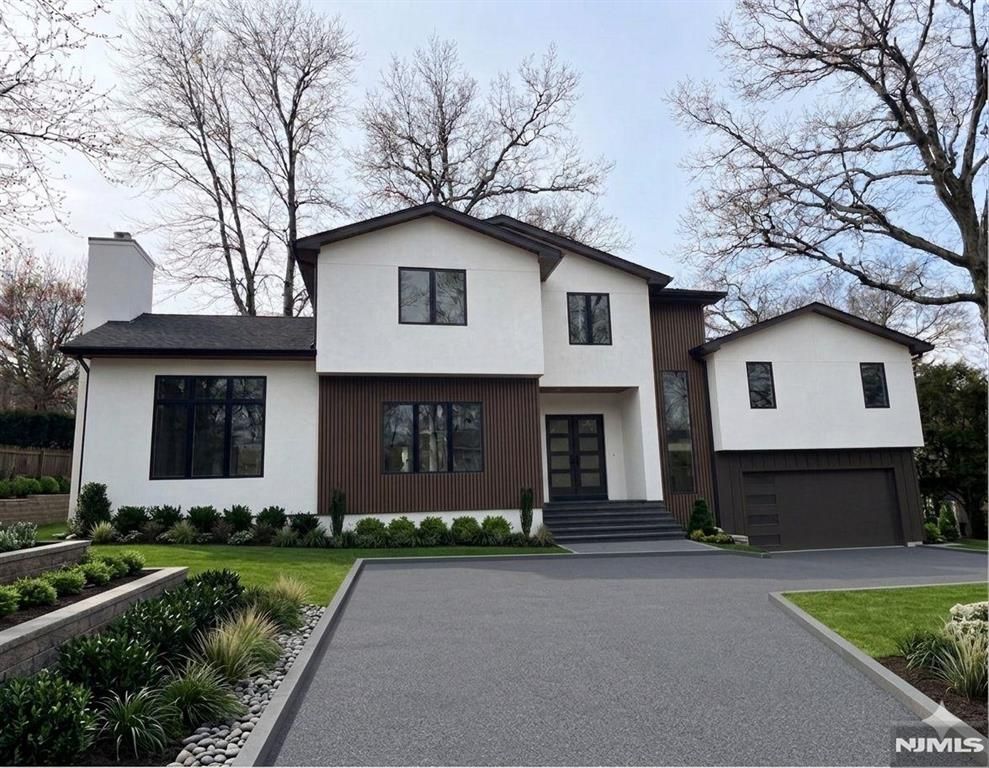 40 Westervelt Avenue, Tenafly, NJ 07670