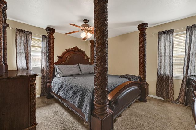 1606 Clayton Drive, Baytown, TX 77520