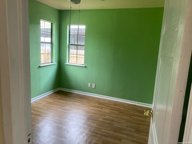 545 W HARLAN AVE, San Antonio, TX 78214