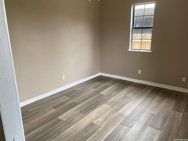 545 W HARLAN AVE, San Antonio, TX 78214