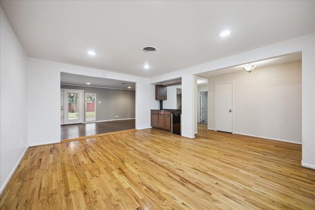 11519 Endicott Lane, Houston, TX 77035