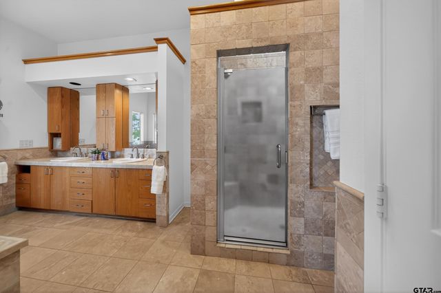 20998 Kiva Circle, Flint, TX 75762