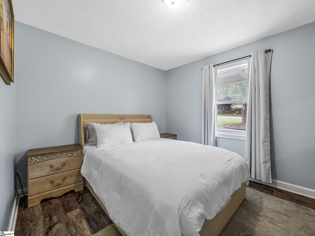 206 Dogwood Court, Piedmont, SC 29673