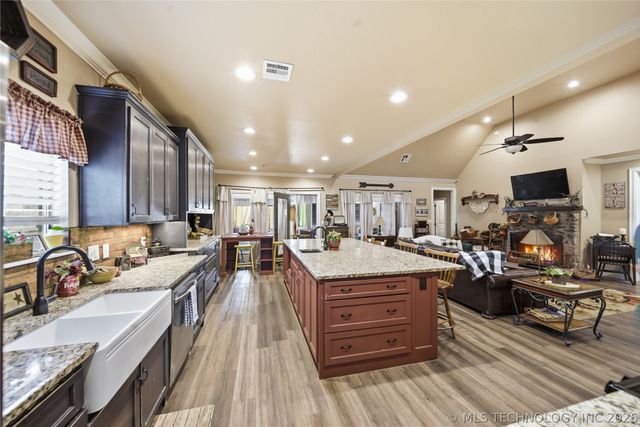 322 E 123rd Court S, Jenks, OK 74037