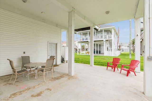 13730 San Domingo Drive, Galveston, TX 77554