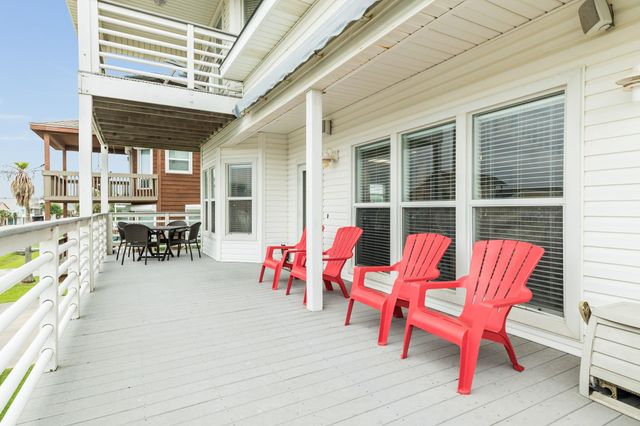 13730 San Domingo Drive, Galveston, TX 77554