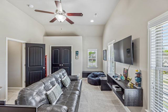 9046 Wheeler Dr, Spring Hill, TN 37174