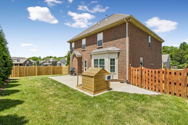 9046 Wheeler Dr, Spring Hill, TN 37174