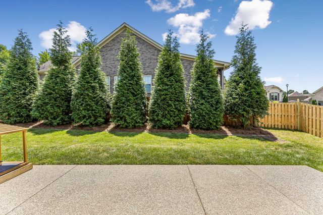 9046 Wheeler Dr, Spring Hill, TN 37174