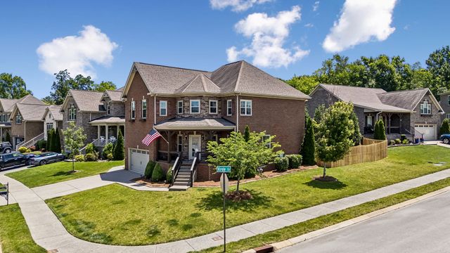 9046 Wheeler Dr, Spring Hill, TN 37174