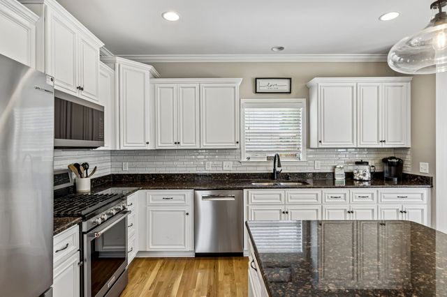 9046 Wheeler Dr, Spring Hill, TN 37174