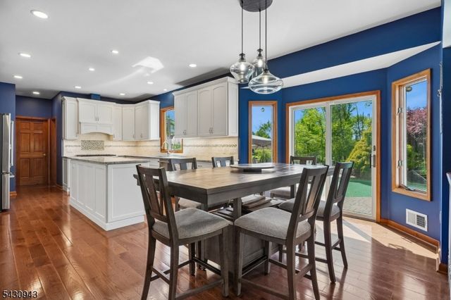 31 Copper Penny Rd, Raritan Twp., NJ 08822
