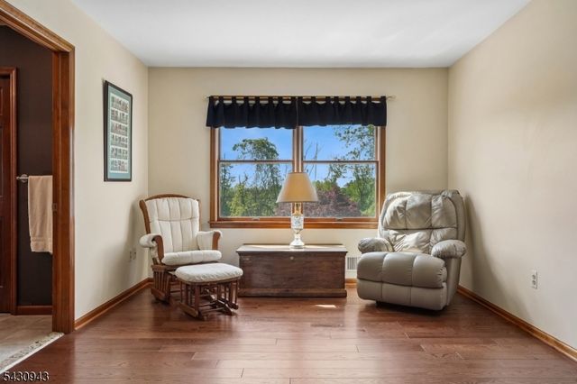 31 Copper Penny Rd, Raritan Twp., NJ 08822