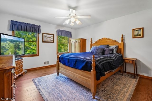 31 Copper Penny Rd, Raritan Twp., NJ 08822