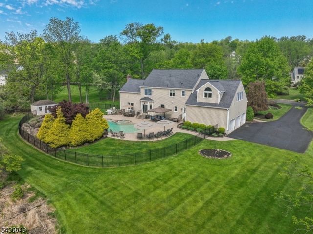 31 Copper Penny Rd, Raritan Twp., NJ 08822